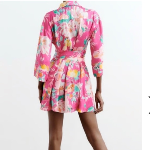 Beautiful Zara pink satin effect floral mini dress - Picture 4 of 9